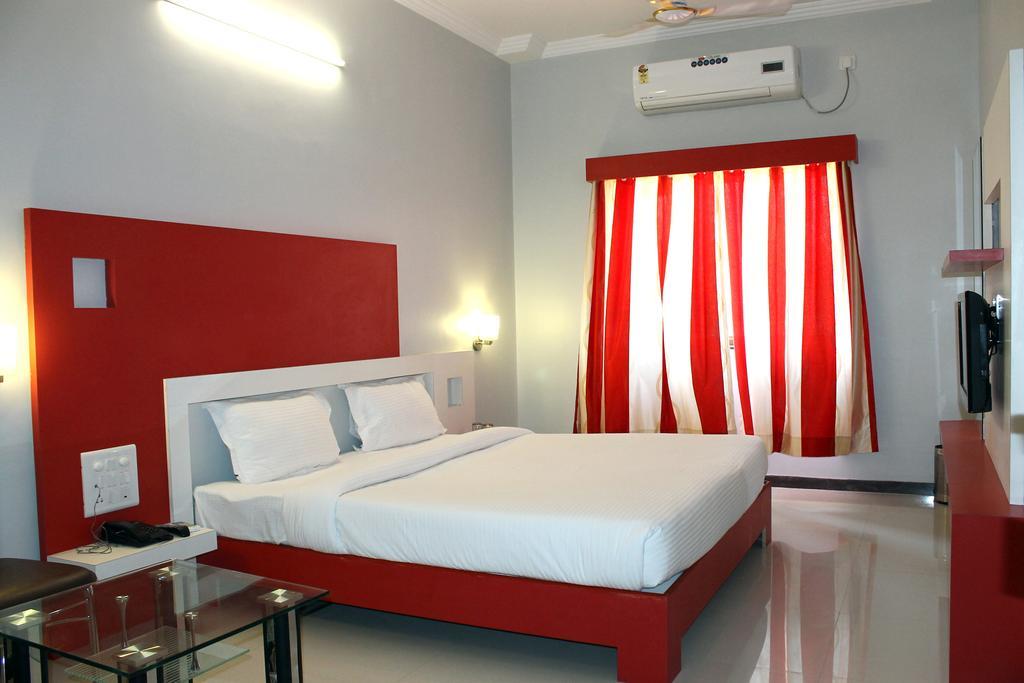 Oyo 4316 Hotel Sai Empire Shirdi Rom bilde