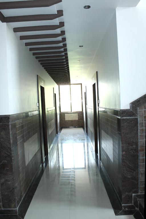 Oyo 4316 Hotel Sai Empire Shirdi Eksteriør bilde