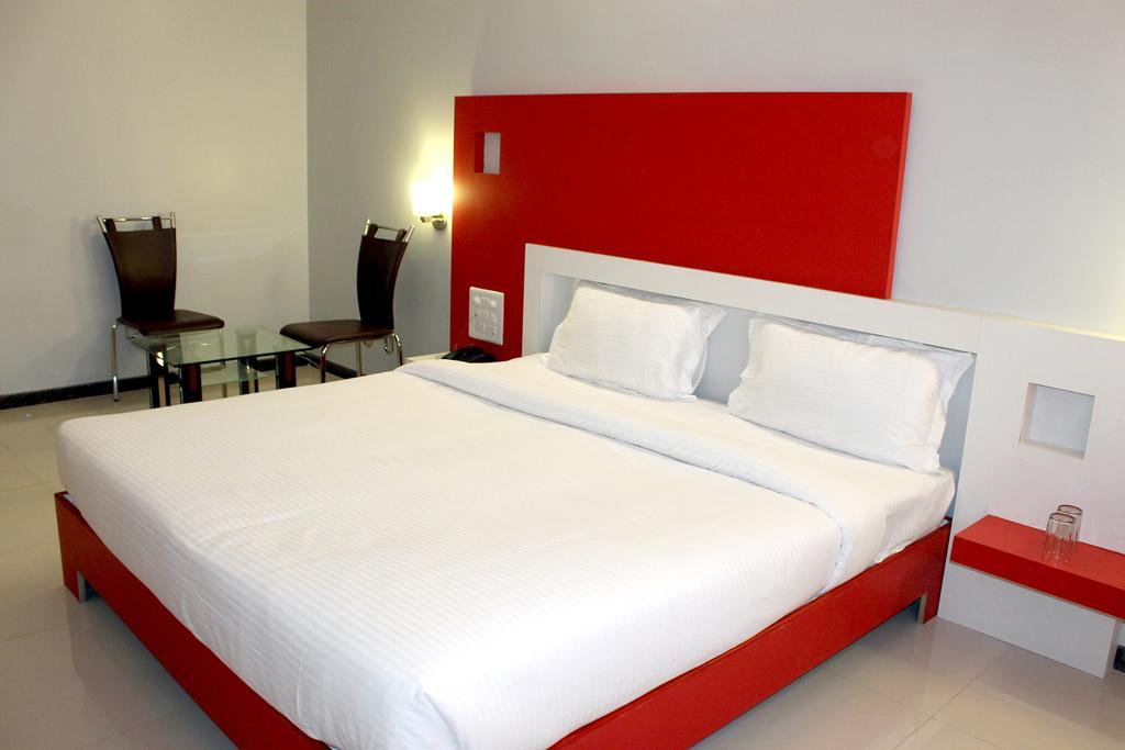 Oyo 4316 Hotel Sai Empire Shirdi Rom bilde